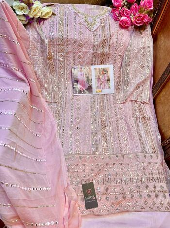 HOOR TEX D.NO 23007 A TO E GEORGETTE PAKISTANI SUITS WHOLESALER